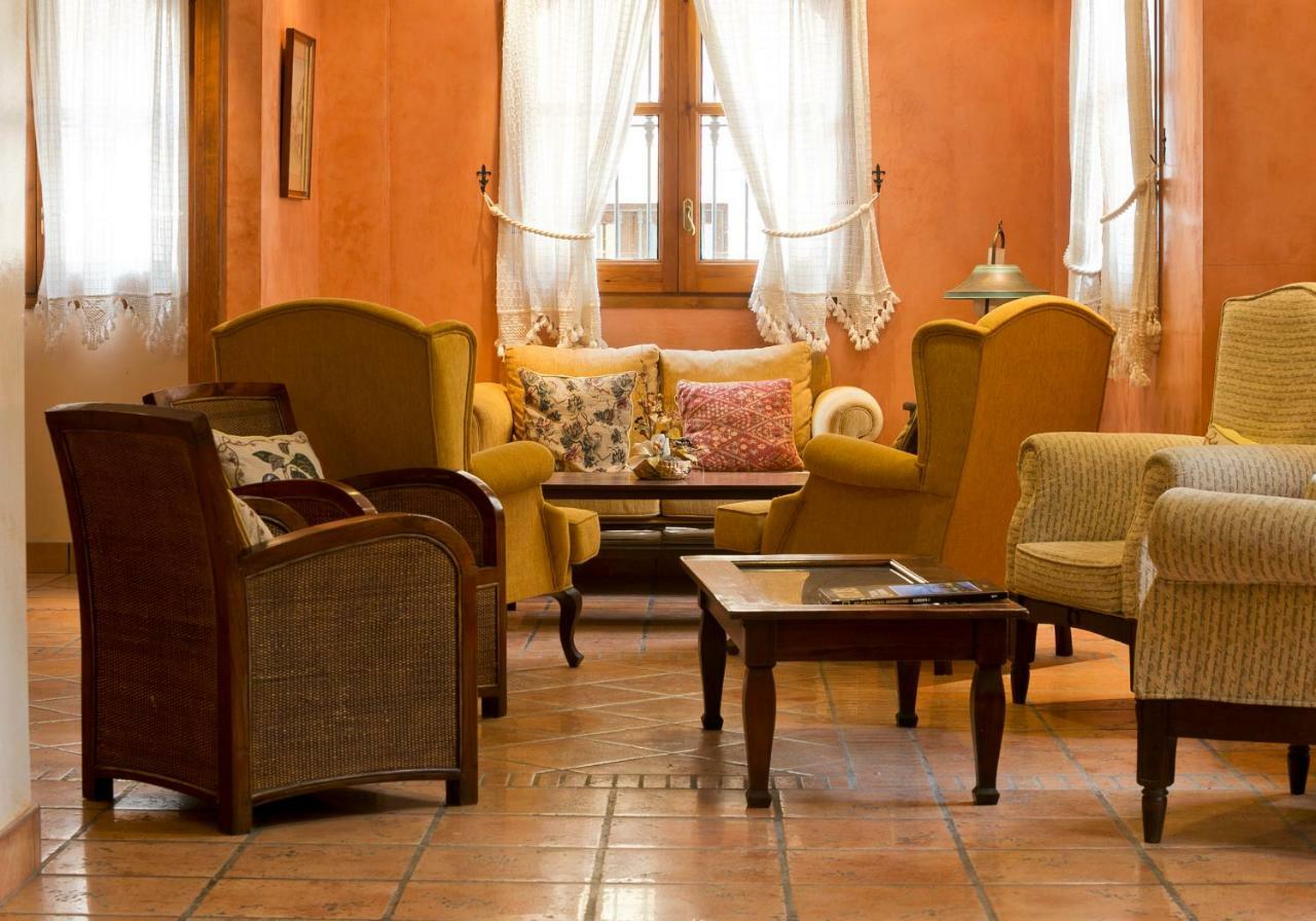 Hotel Restaurante La Masieta Creixell Zewnętrze zdjęcie